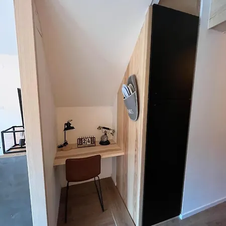 Aux Pieds Des Pistes De Laveissière